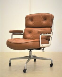 Eames ES104 Office Chair