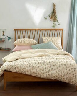 Quilda Oak Bed 2