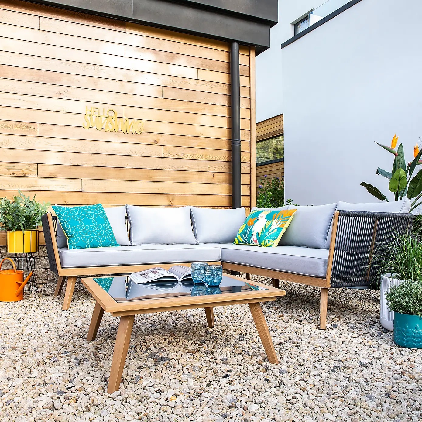 Mid Century Modern Oasis In Your Garden