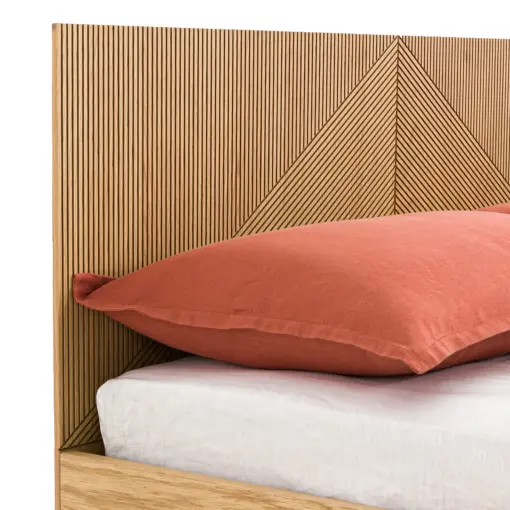 Lodge Oak Veneer Bed