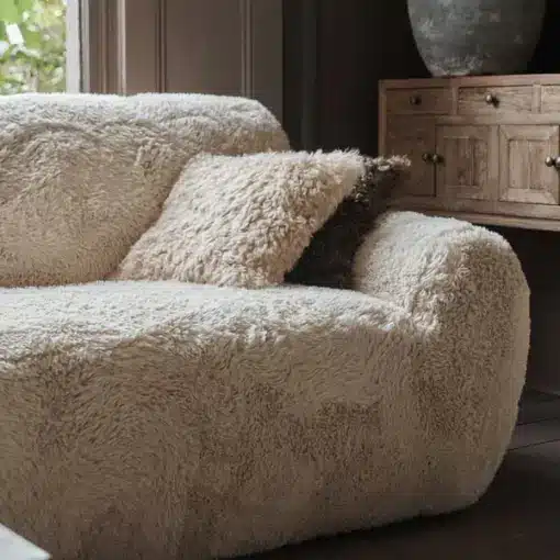 Saskia Sofa