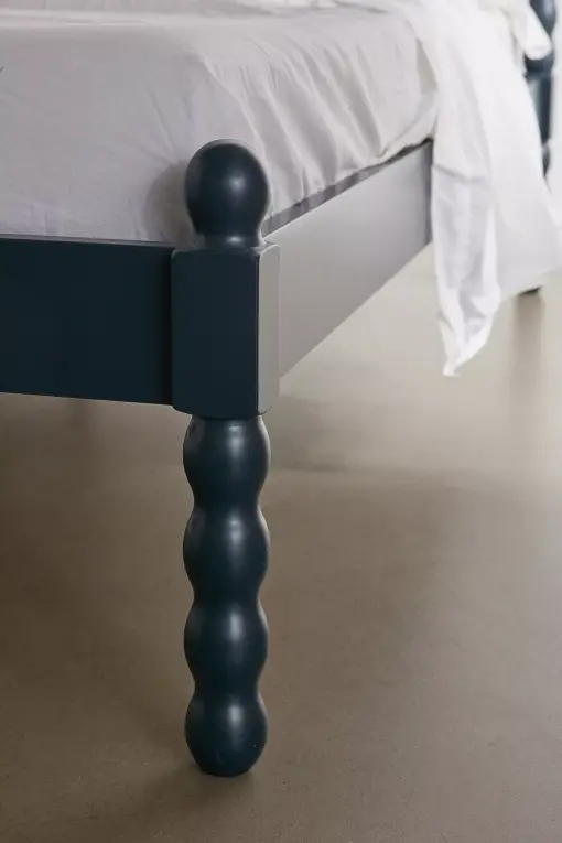Willow King Bed